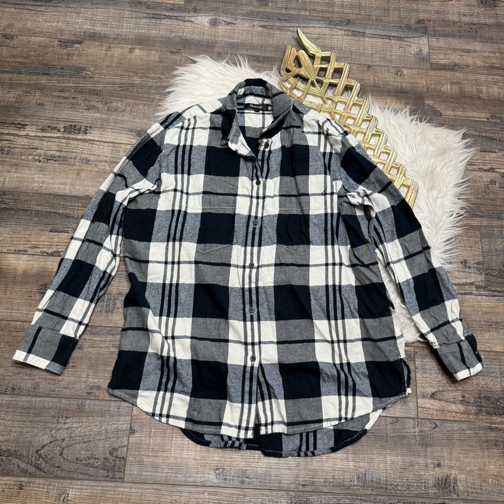 Madewell Button Down Black and White‎ Plaid Shirt